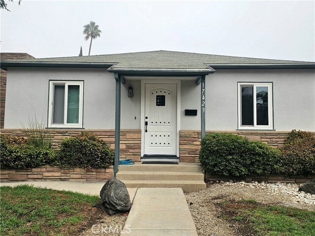 Foto principal - 17423 Burbank Blvd