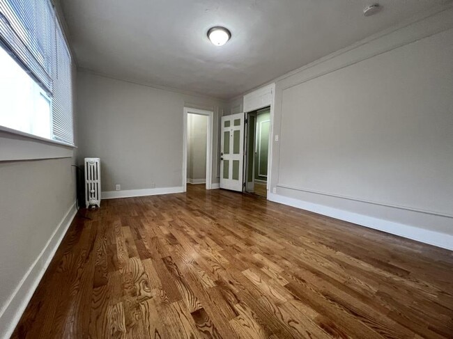 Foto del edificio - 0 bedroom in Chicago IL 60626