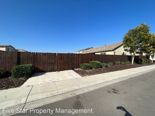 Building Photo - 4 br, 2.5 bath House - 2361 Stephen Robert Ln