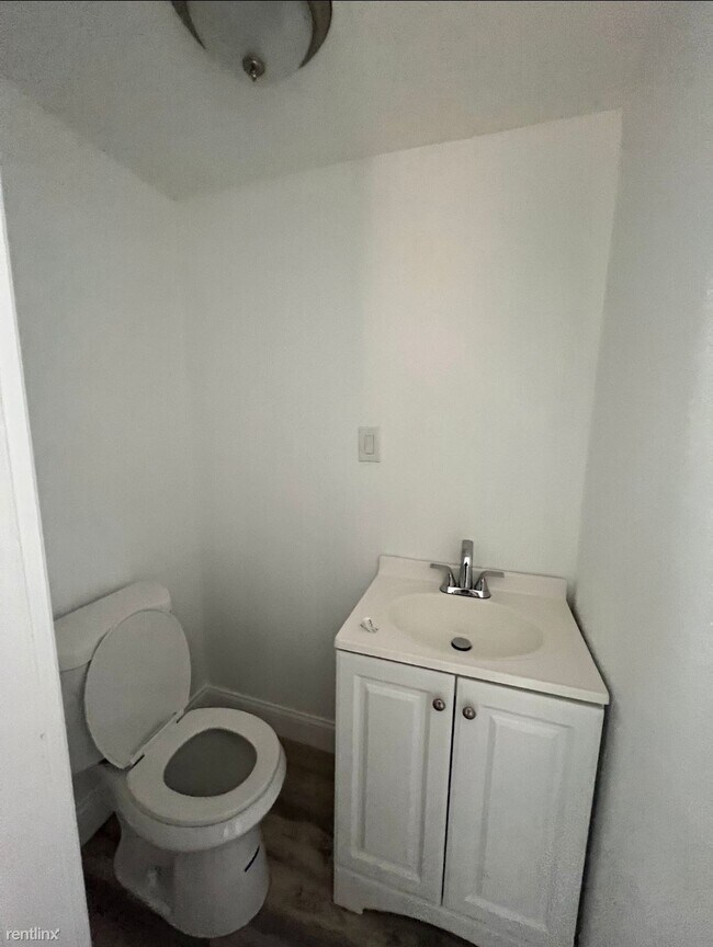 Foto del edificio - 3 br, 1.5 bath House - 15033 Hartwell St S...
