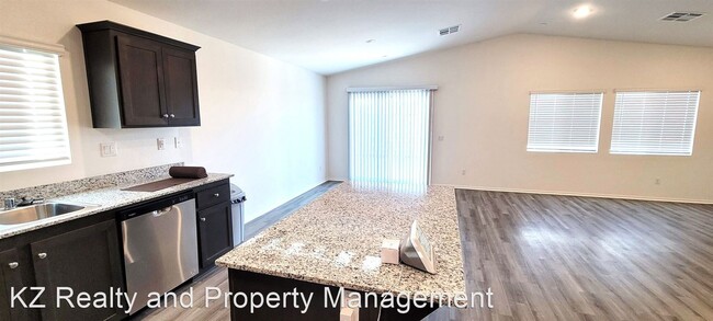 Building Photo - 4 br, 3 bath House - 1238 Allegiance Aevenue