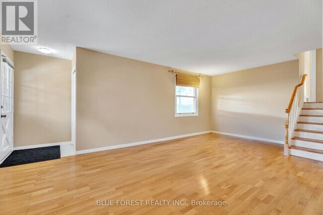 Building Photo - 419 Castlegrove Blvd