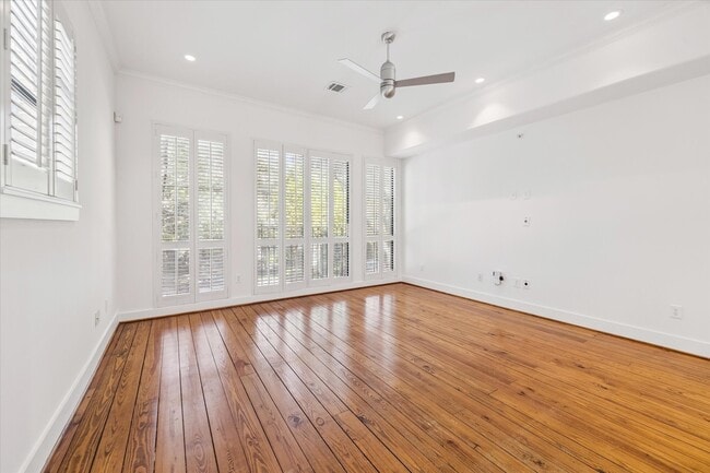 Building Photo - 100 McGowen St