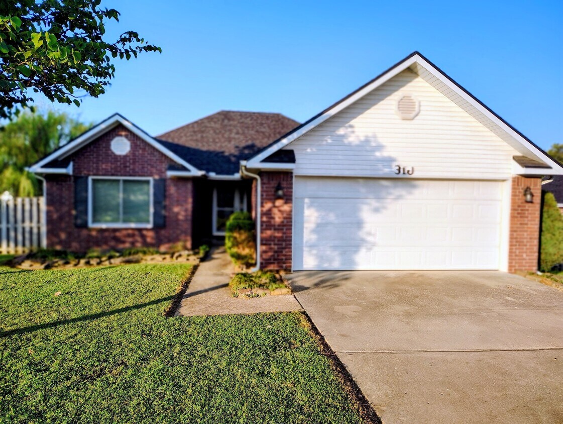 Foto principal - 311 Ketch Ct