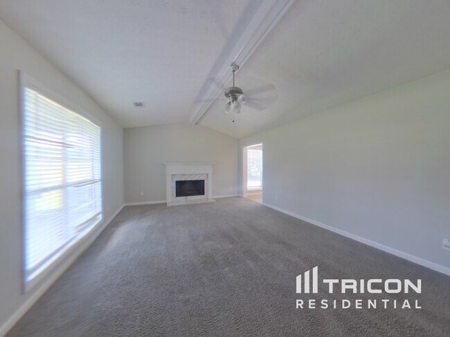 Building Photo - 15 Wilmington Dr