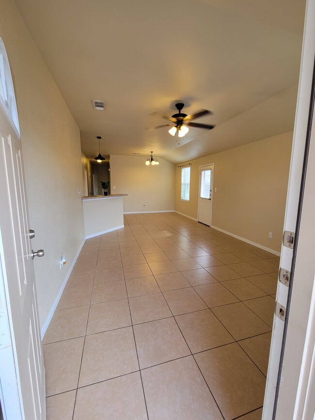 Living Area - 1204 Cavalry Lane