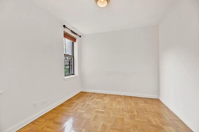 Foto del edificio - 359 Ovington Ave