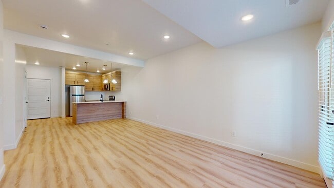 Foto del edificio - 1108 W 250 S
