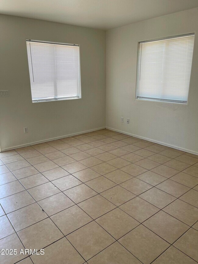 Foto del edificio - 2526 W Ocotillo Rd