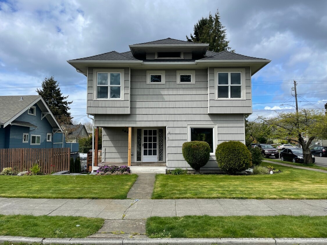 1602 Rockefeller Ave, Everett, WA 98201 House for Rent in Everett, WA