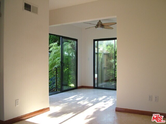Building Photo - 4337 Kingswell Ave