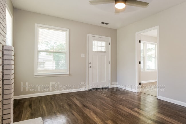 Building Photo - 3175 Lyndale Ave