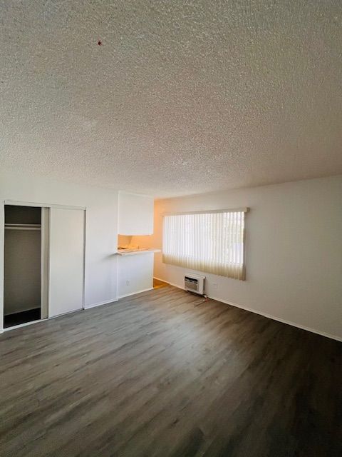 Foto del edificio - 1260 Beachwood Dr