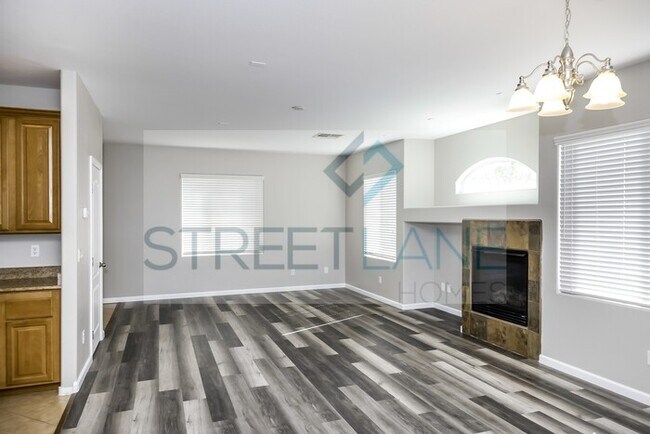 Building Photo - 679 Taliput Palm Pl