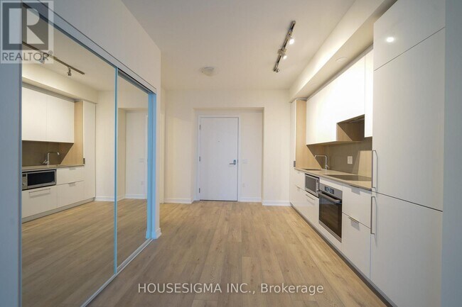 Building Photo - 28-4828 Freeland St