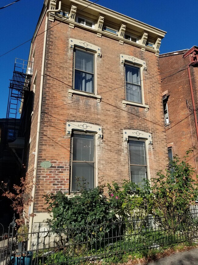 Foto del edificio - 711 Philadelphia St