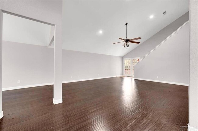 Building Photo - 817 Cimarron Dr