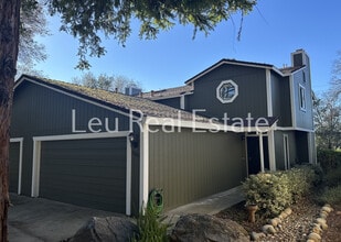 Building Photo - 3262 Heights Dr