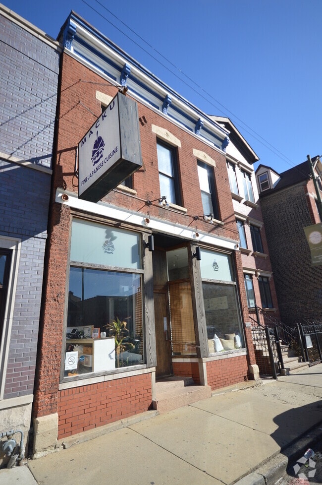 Building Photo - 2239 N Clybourn Ave