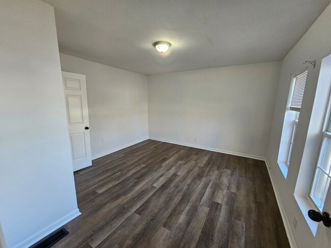 Foto del edificio - Cozy Duplex in Central Tullahoma