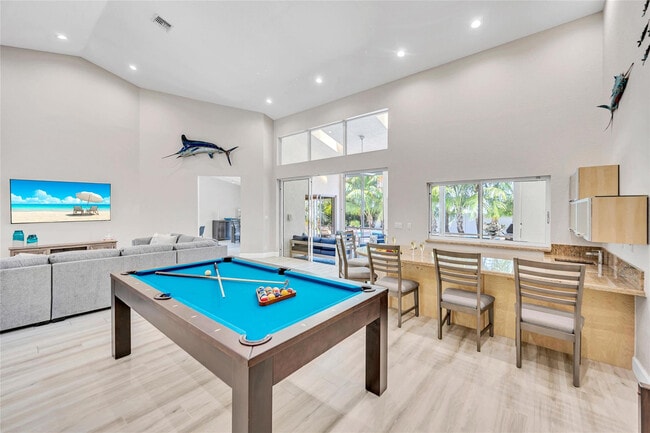 Foto del edificio - 1643 Seabreeze Blvd