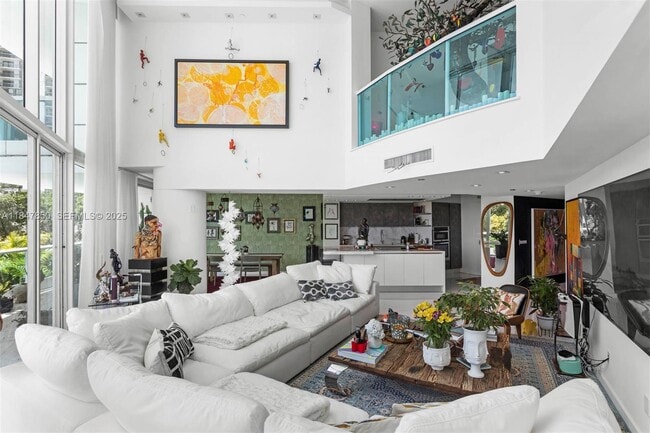 Building Photo - 2127 Brickell Ave