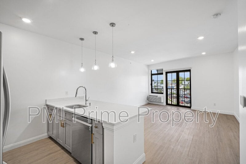 Primary Photo - 1026 Stuyvesant Ave.