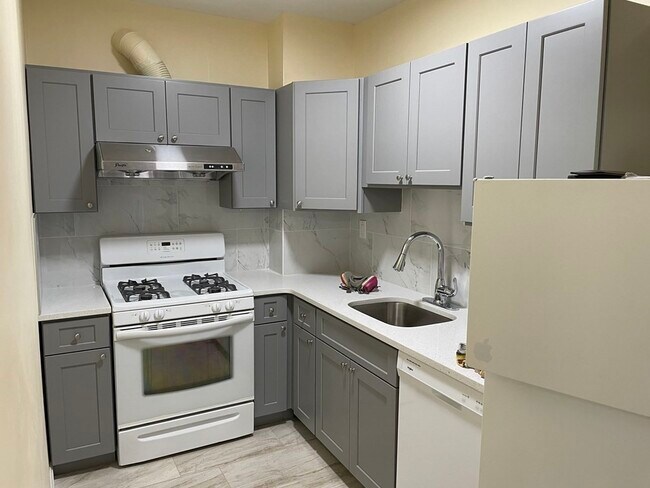 Foto del edificio - 48 Grandview Ave