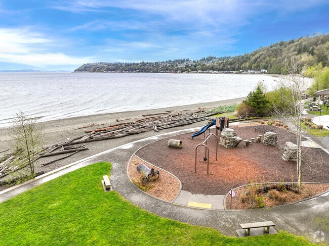 Seahurst Ed Munro Park is the jewel of the Burien parks and part of the Seahurst neighborhood.