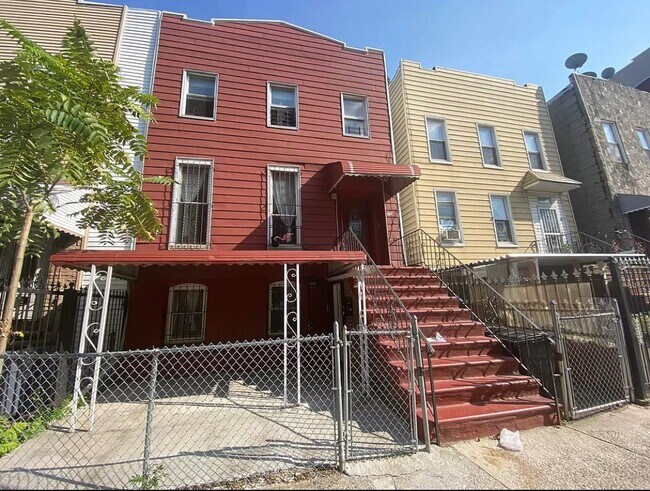 Building Photo - 70 Palmetto St