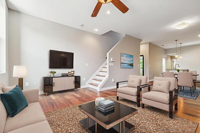 Photo - 1527 Light Street