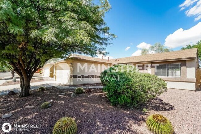 Building Photo - 1766 W Sauvignon Dr, Tucson, AZ 85746
