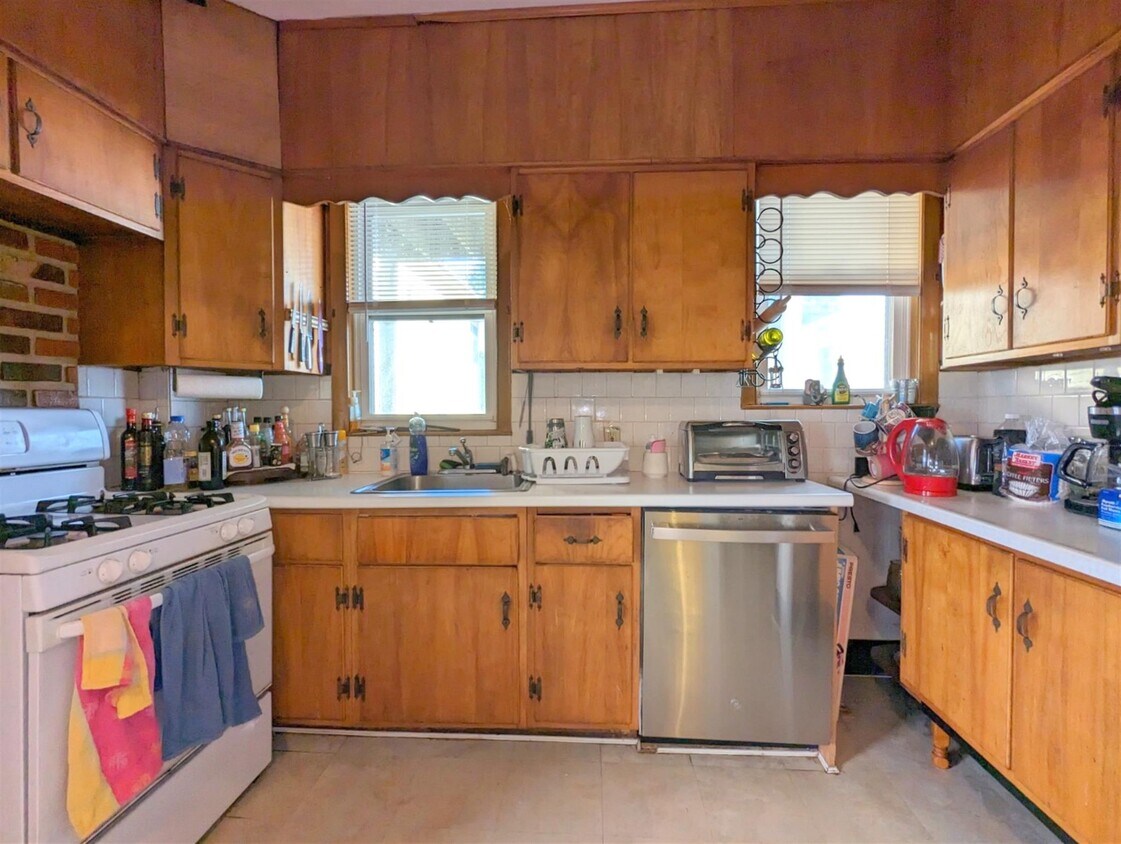 53 Cherry St Unit 1, Somerville, MA 02144 53 Cherry St Somerville, MA