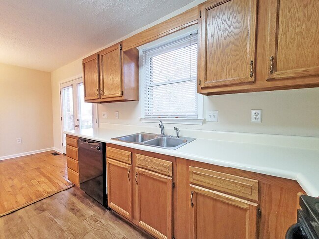 Foto del edificio - 807B Edgemont Terrace SW