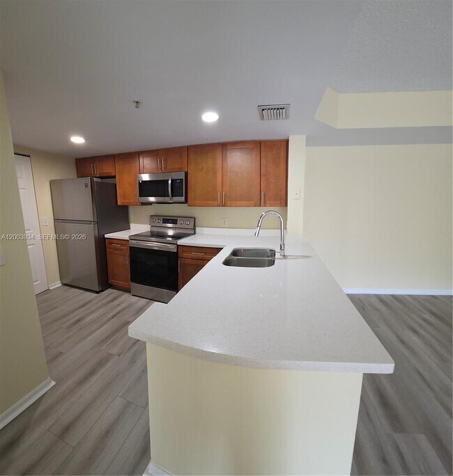 Foto del edificio - 5051 Wiles Rd