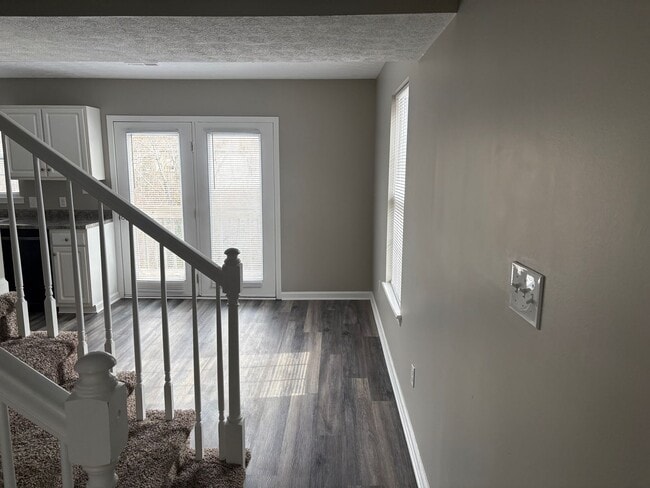 Foto del edificio - 804 Barry Ct