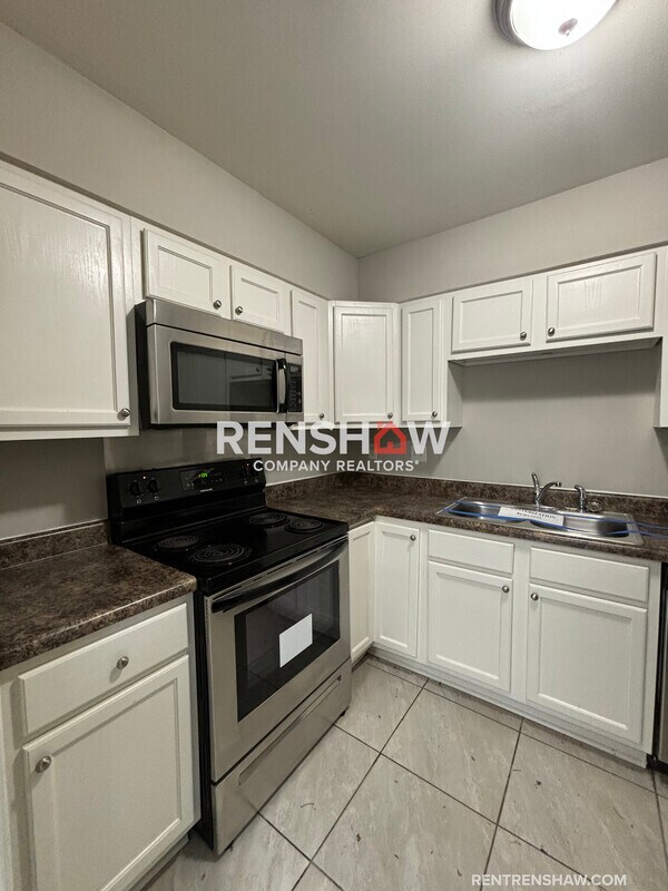 Building Photo - 3004 Elbert Cove