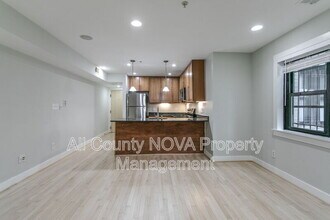 Building Photo - 1323 K St SE