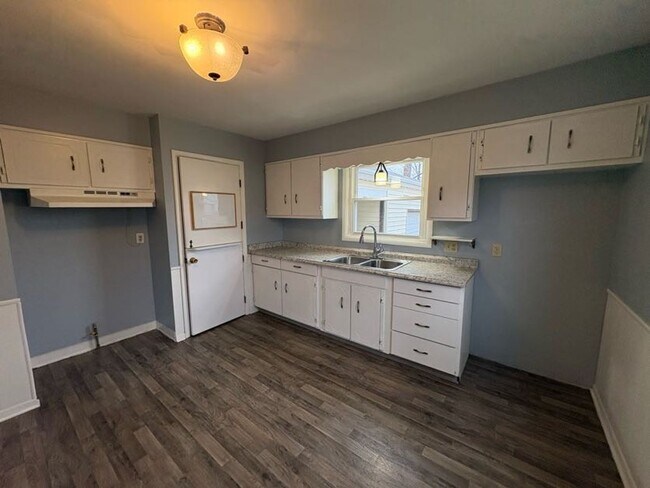 Foto del edificio - Three bedroom one bathroom home for rent in Perry