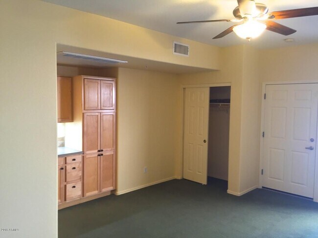 Building Photo - 16545 E Gunsight Dr
