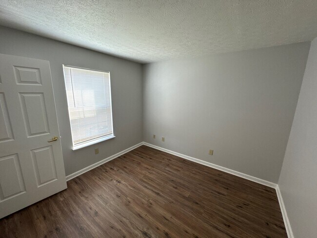Building Photo - 4101 Blue Lick Ct
