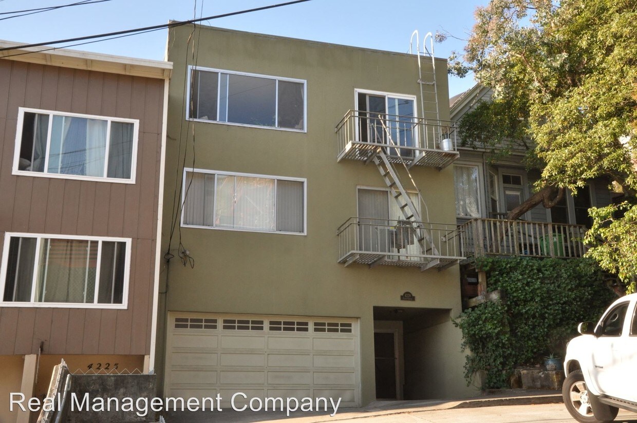 Primary Photo - 4229 Cesar Chavez St