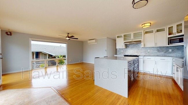 Building Photo - 44-119 Mikiola Dr