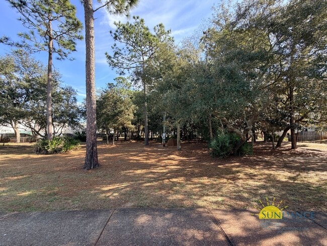 Building Photo - Charming 3 Bedrooms Home in Shalimar!