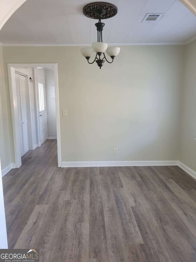 Foto del edificio - 5012 Suwanee Dam Rd