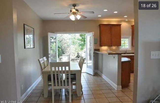 Building Photo - 260 Pine Ridge Dr