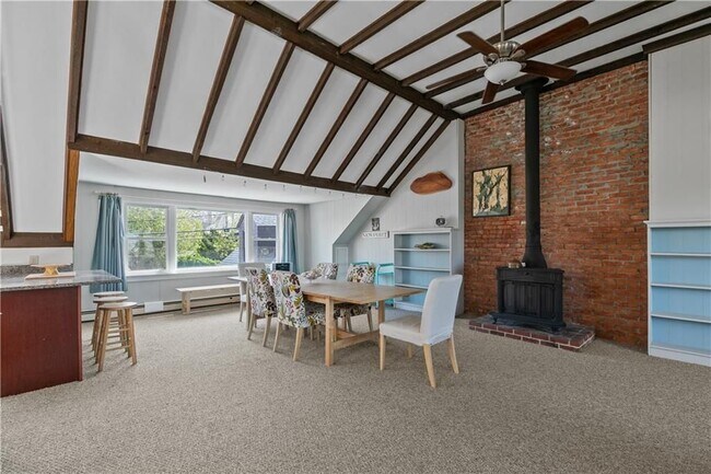 Foto del edificio - 167 Coggeshall Ave