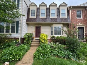 Building Photo - 7810 Butterfield Ln