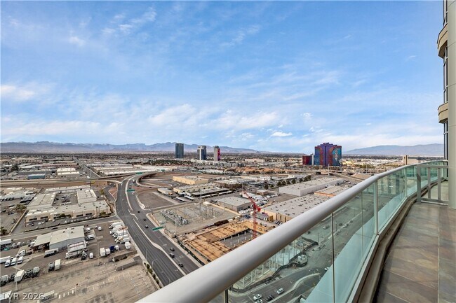 Building Photo - 4525 Dean Martin Dr