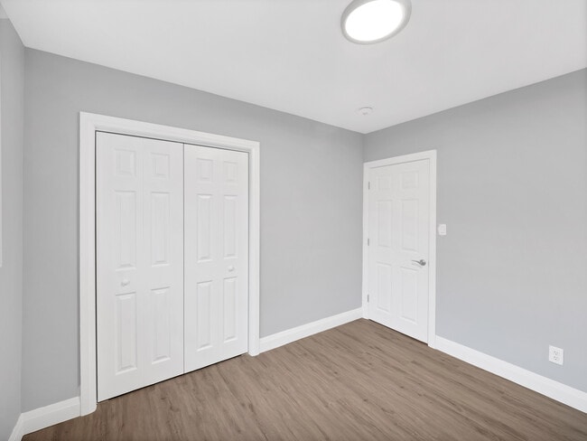 Building Photo - 401 Bunting Rd